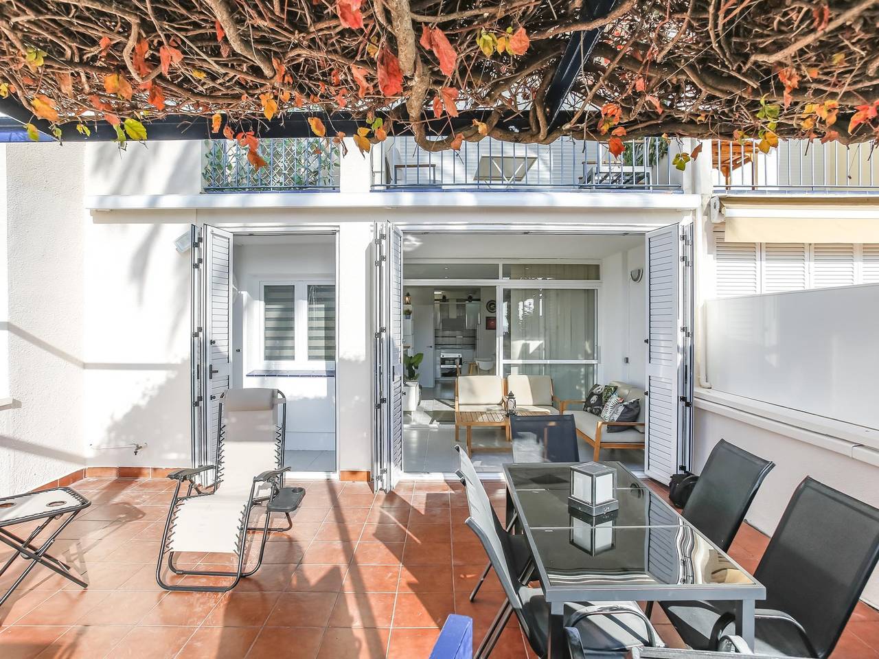 Entire holiday apartment, Guess residential, ground floor facing the sea in Sitges, Garraf