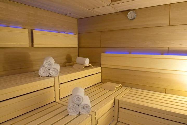 Hotel für 2 Personen, mit Sauna und Garten sowie Ausblick, mit Haustier in Düsseldorf - 4