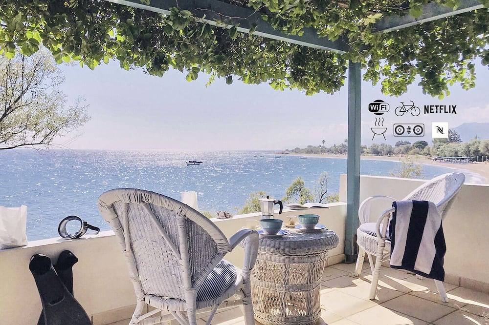 Cottage for 4 People in Gulf of Corinth, Peloponnese region