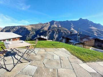 Ferienwohnung für 4 Personen, mit Pool und Garten sowie Ausblick in Safiental