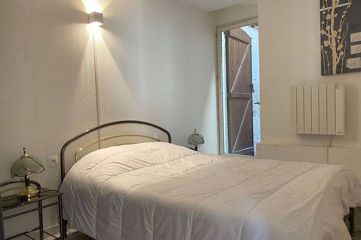 Gîte pour 5 personnes, avec terrasse dans Port De Balaruc Les Bains - 2