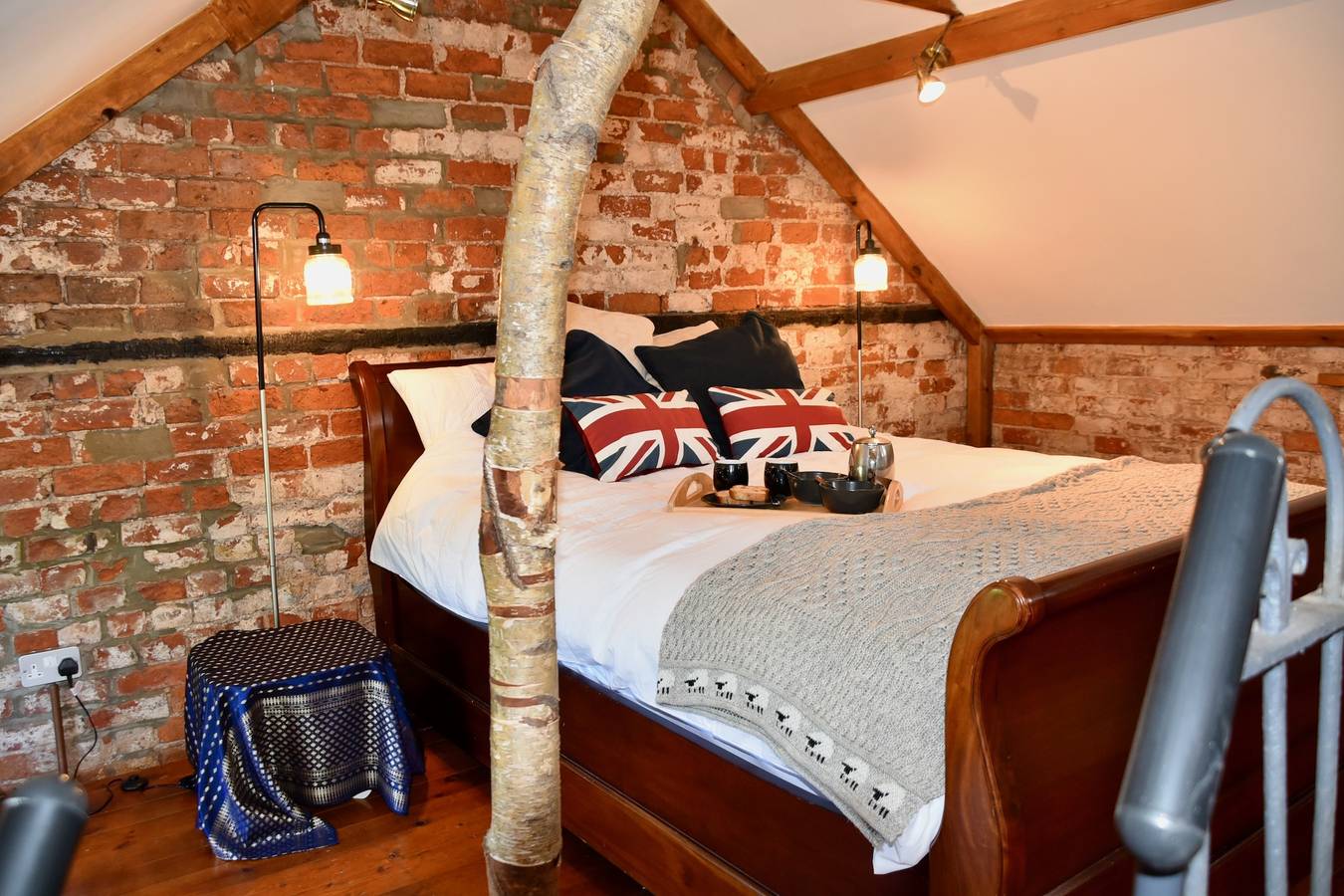 2-Bed 18th Century Barn - Sleeps 6 - Pet Friendly in Holland Fen with Brothertoft, Boston (Lincolnshire)