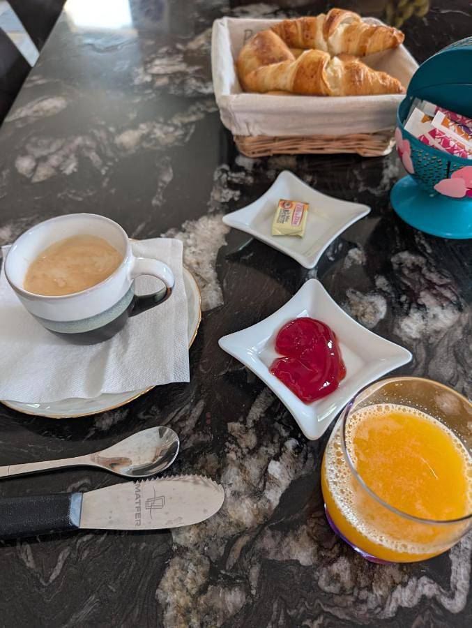 Double Room with Shared Bathroom in Jonage, Lyon et ses environs