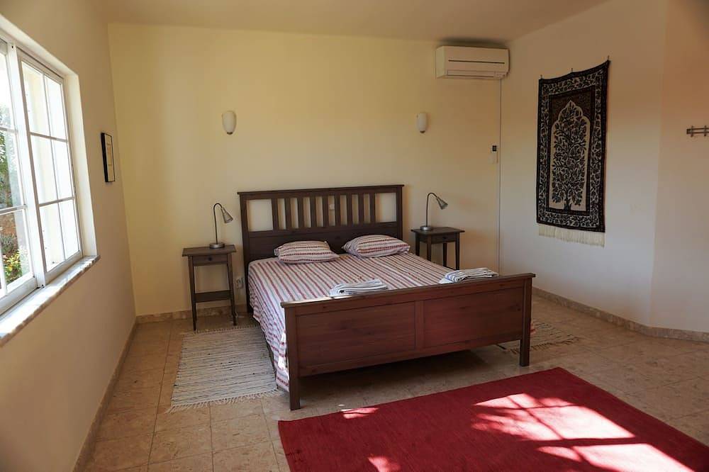 Super villa de 4 chambres avec des vues fantastiques proximité de la plage et Village in Ferragudo, District de Faro