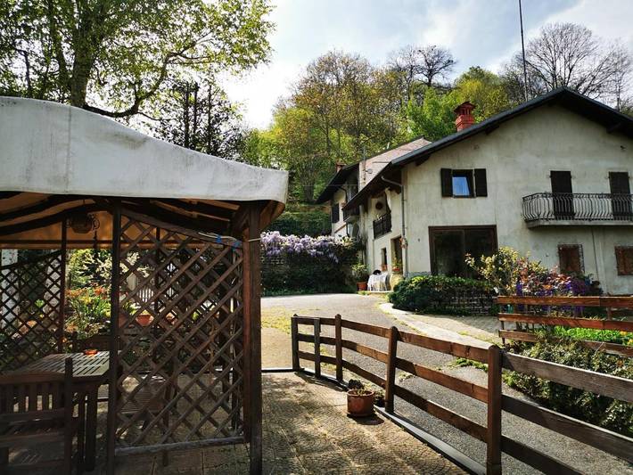 Location de vacances pour 6 personnes, avec vue et jardin, animaux acceptés à Boves