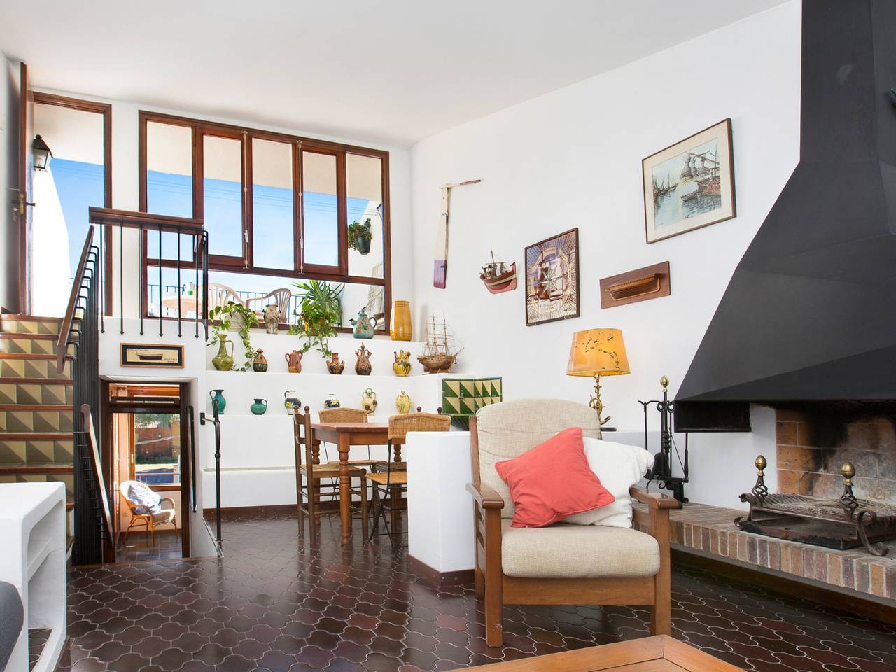 Townhouse in Llafranc for 7 with communal pool, close to beach and amenities in Llafranc, Palafrugell