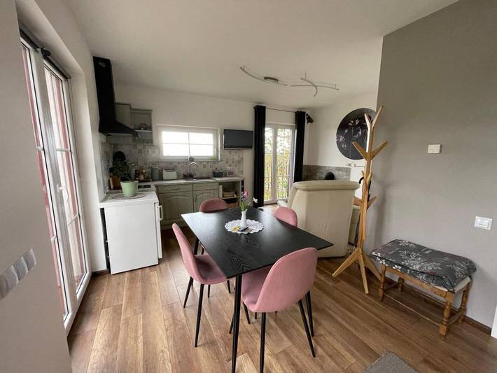 Appartement de vacances pour 2 personnes, avec vue ainsi que terrasse et jardin