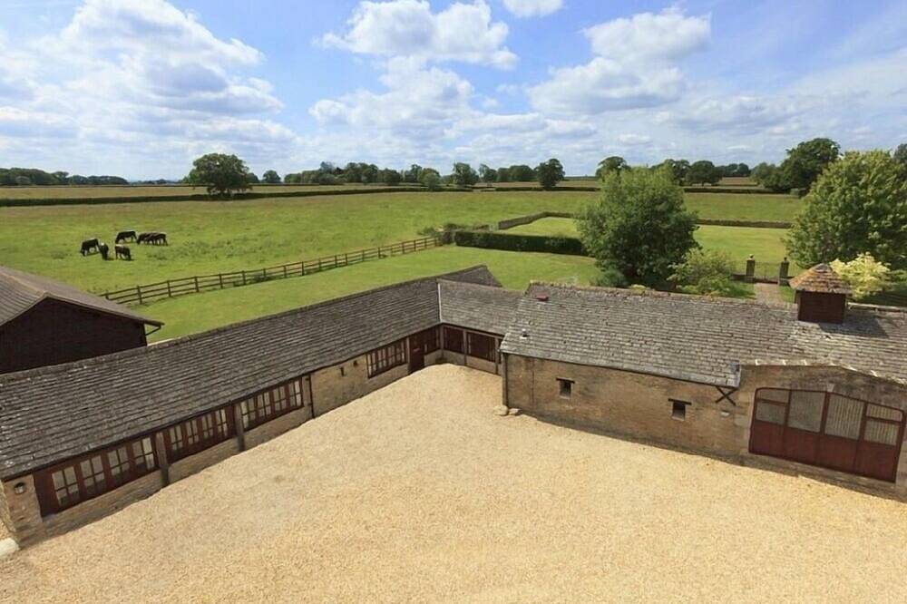 Casa vacanza a Oxfordshire a partire da 1319€ a notte