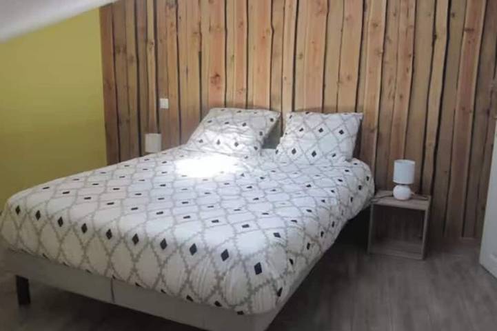 Location de vacances pour 6 personnes, avec jardin à Vocance - 3