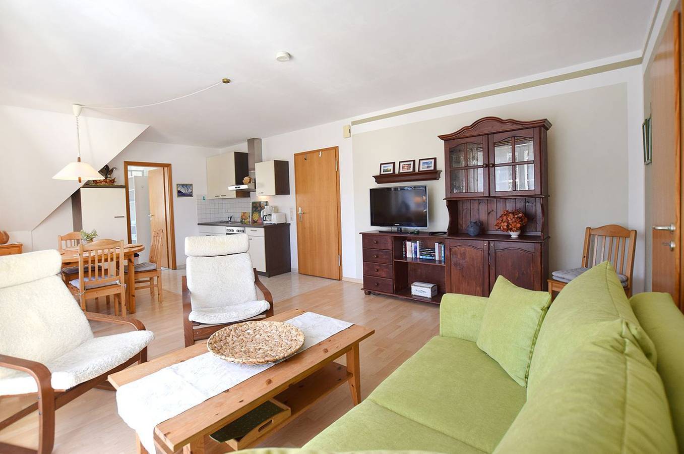 Apartamento entero, Fewo in Strandnähe bis 3 P., Parkplatz, Haustiere, Bettwäsche inkl., Wlan in Prerow, Peninsula Fischland - Darss - Zingst