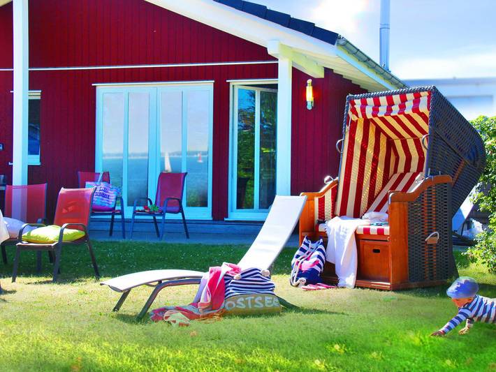Ferienhaus für 8 Personen, mit Terrasse und Whirlpool sowie Garten und Sauna in Quern - 4