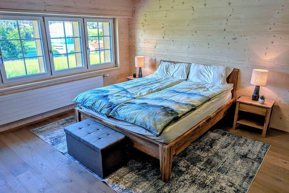 Panoramic Views & Appenzell Charm: Your Spacious Retreat in Zürich Voralpen