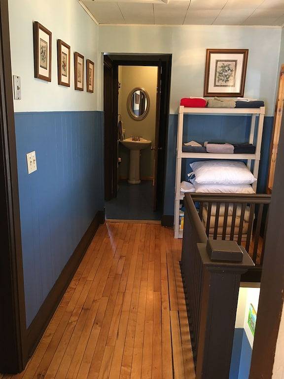 Ursprüngliches gemütliches Bauernhaus Gehöft 2 Blocks vom Radweg und in Madison, Dane County