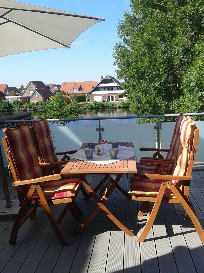 Ferienwohnung für 4 Personen, mit Balkon und Terrasse in Norddeich - 2