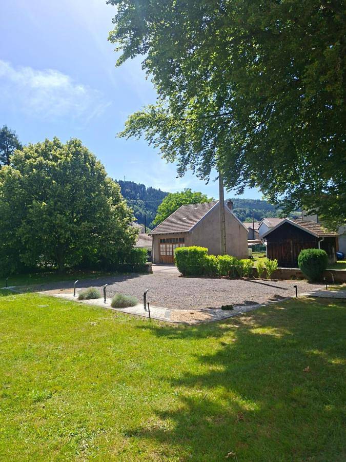 Gîte pour 4 personnes, avec jacuzzi et jardin à Granges-sur-Vologne - 2