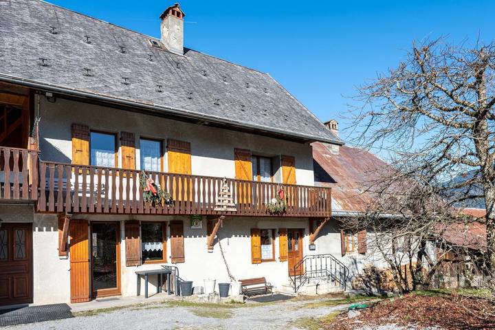 Gîte 'La Belle Étoile' with Mountain View and Private Garden in La Sambuy-Seythenex, Seythenex