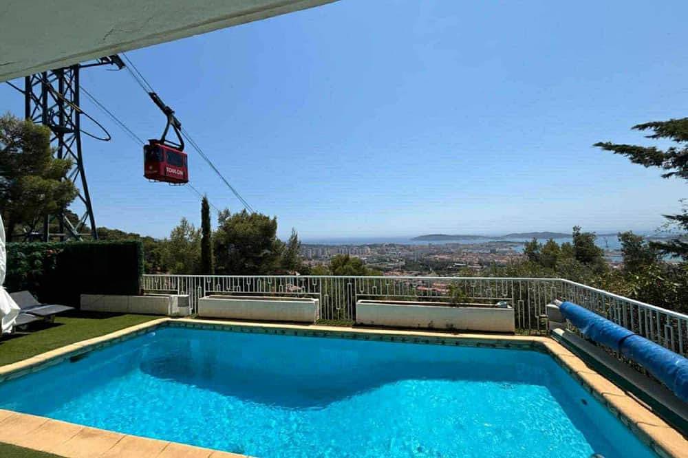 Villa pour 8 Personnes dans Toulon, Région de Toulon