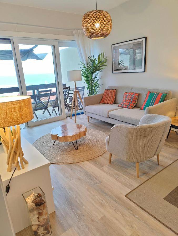 Apartamento inteiro, Santa Cruz Ocean Apartment - I in A dos Cunhados e Maceira, Distrito de Lisboa