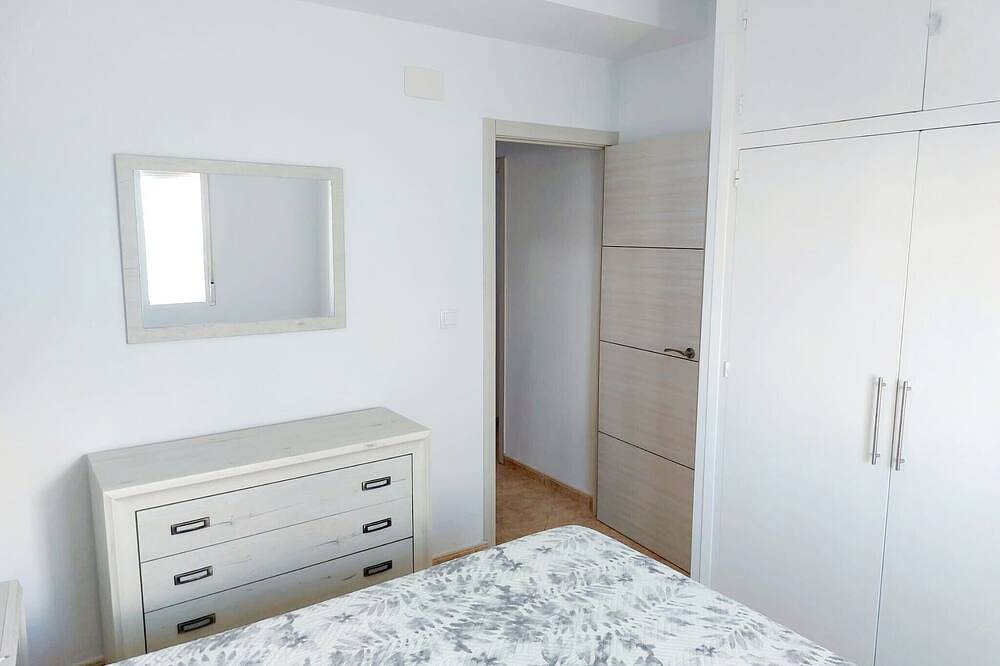 Apartamento entero, Apartamento 'Cisne del Mar' con Terraza Privada, Wi-Fi y Aire Acondicionado in Punta Umbría, Costa de la Luz