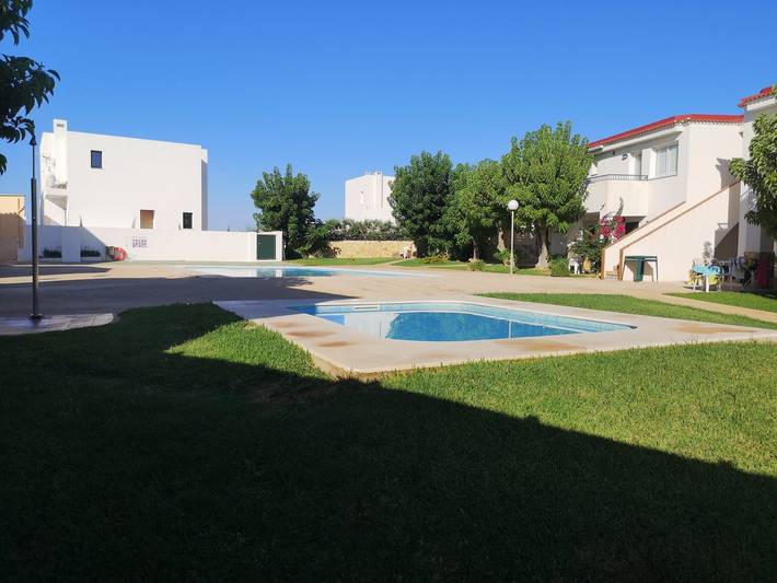 Apartamento entero, Apartamento 'Cala En Forcat' con Piscina Compartida, Terraza Comunal y Wi-Fi in Cala Blanes, Ciudadela