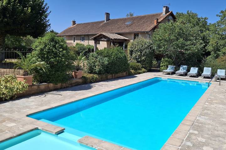 Location de vacances pour 18 personnes, avec Balcon et Jardin à Champagné-Saint-Hilaire