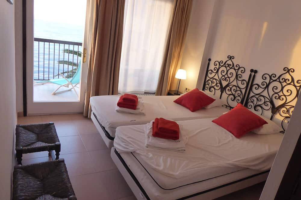 Apartamento entero, Palm Garden, beautiful Sea view, cozy Apt, direct train @ Barcelona's door in Supermaresme, San Andrés de Llavaneras