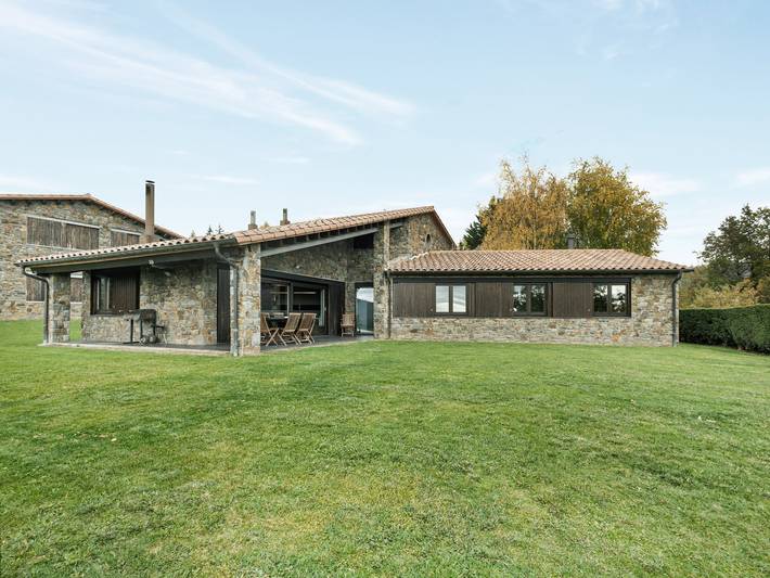 Casa rural para 8 personas, con Jardín en La Pobla de Lillet