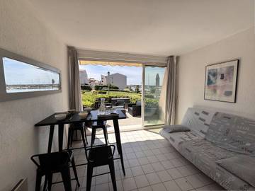 Gîte pour 4 personnes, avec terrasse dans La Coudoulière