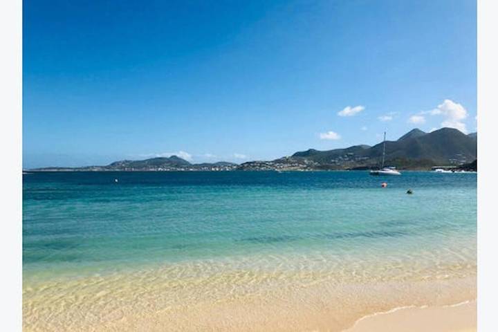 Gîte pour 4 personnes, avec vue ainsi que piscine et jardin dans Nettlé Bay - 3