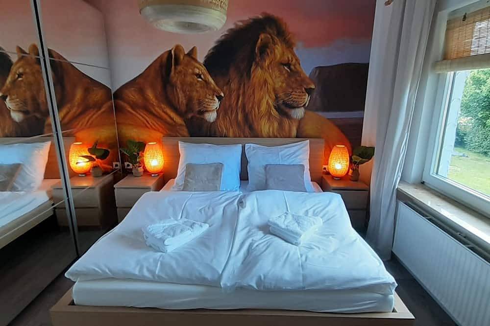 D&B staycation Ferienpark,\nferienhaus \"Der Löwe\" in Niedenstein, Schwalm-Eder-Kreis