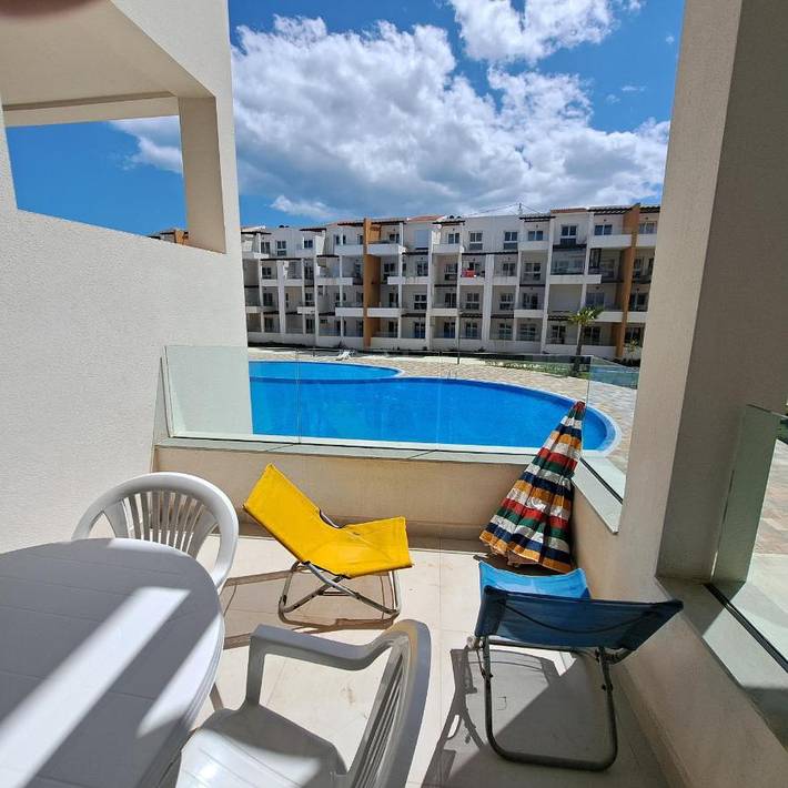 Apartamento de vacaciones para 5 personas, con piscina para niños y piscina además de vistas y jardín - 1