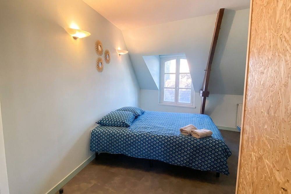 Entire apartment, Homerez - Studio in Cherbourg in Cherbourg-Octeville, Cherbourg-en-Cotentin