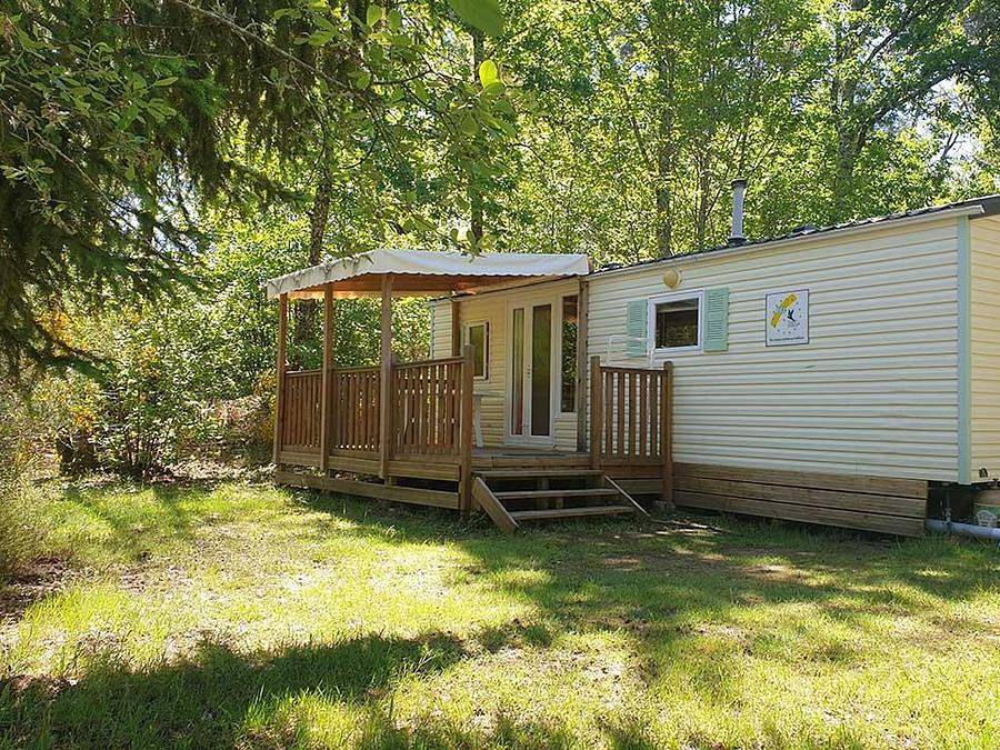 Camping les Pialades - Mobilheim 5 personen - M8 - 35m² mit überdachter Terrasse / 2 Schlafzimmer in Nabirat, Périgord Noir