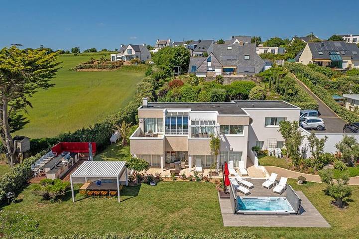 Maison de vacances pour 12 personnes, avec jardin et balcon à Locmaria-Plouzané