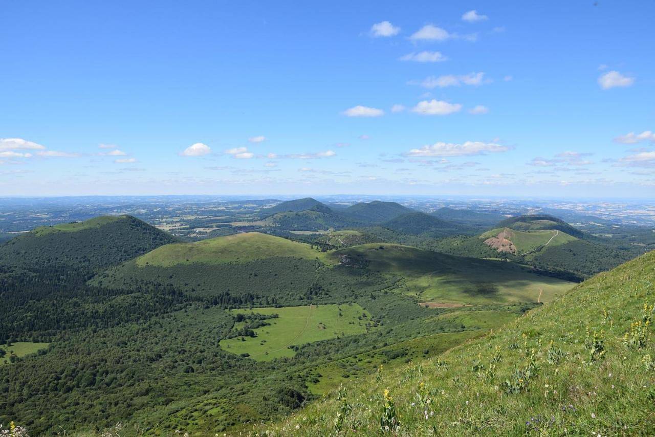 The Originals City, Hôtel des Volcans in Champs, Parc naturel régional des Volcans d'Auvergne