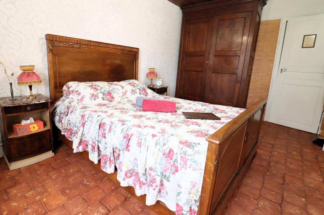 Location de Chambres Bienvenue chez Mémé in Treigny-Perreuse-Sainte-Colombe, Région d'Auxerre