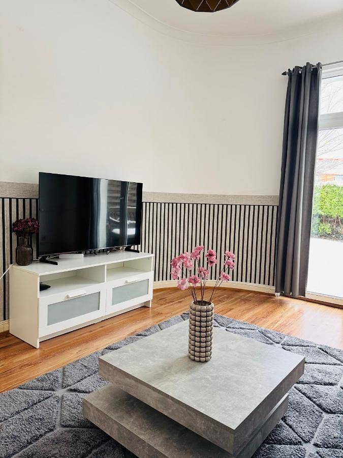 Ferienwohnung für 7 Personen, mit Terrasse und Garten sowie Ausblick in Wedel - 3