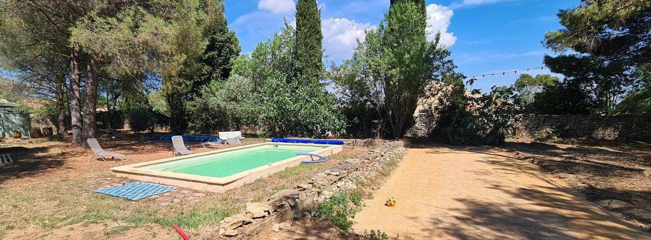 Gîte pour 2 personnes, avec jardin et piscine ainsi que vue et terrasse à Trausse - 4