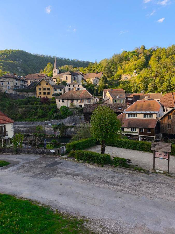 Gîte pour 6 personnes, avec terrasse et vue, animaux acceptés dans Lods - 3