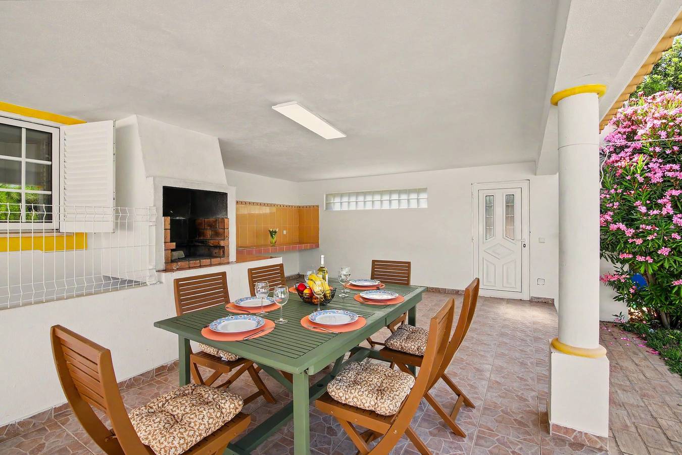 Villa 'Cordyline' com Piscina Privada, Wi-Fi e Ar Condicionado in Guia, Distrito de Faro