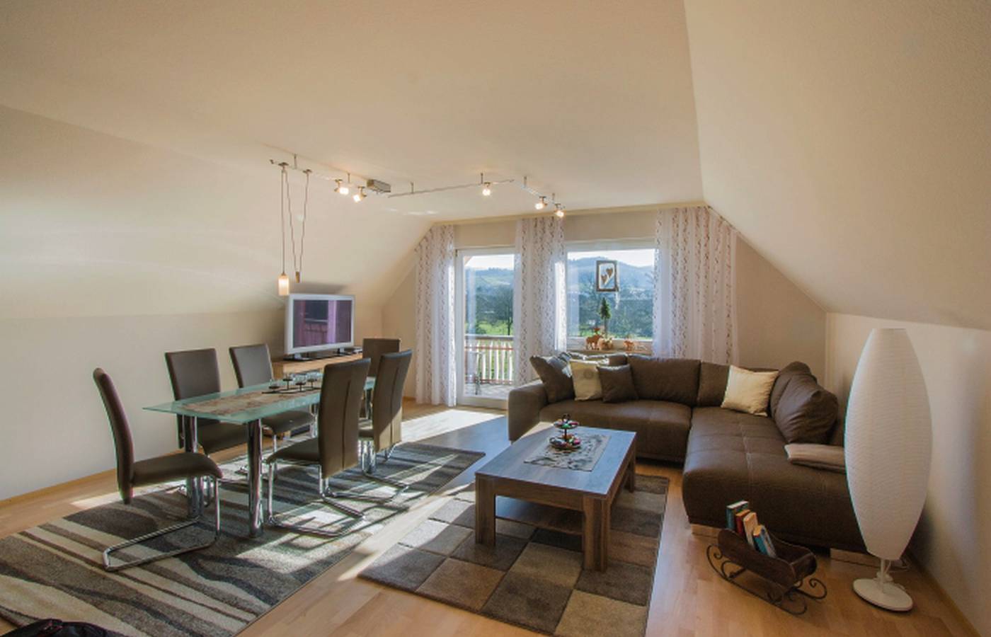 Ganze Ferienwohnung, Haus Hornisgrindeblick - Ferienwohnung, 90qm, 2 Schlafräume, max. 4 Personen in Renchen, Mittlerer Schwarzwald