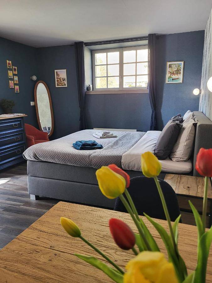 Location de vacances pour 2 personnes, avec terrasse ainsi que vue et jardin à Sainte-Alvère