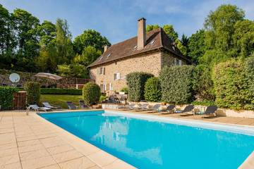 Cottage pour 11 personnes, avec terrasse et jardin à Saint-Pierre-de-Frugie