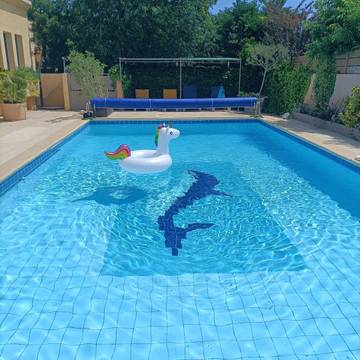 Gîte pour 4 personnes, avec terrasse ainsi que piscine et jardin à Gargas