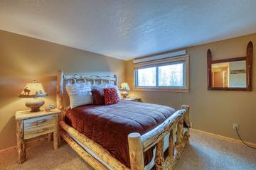 Vacation Apartment for 5 Guests in Fraser, Arapaho National Forest, Picture 4