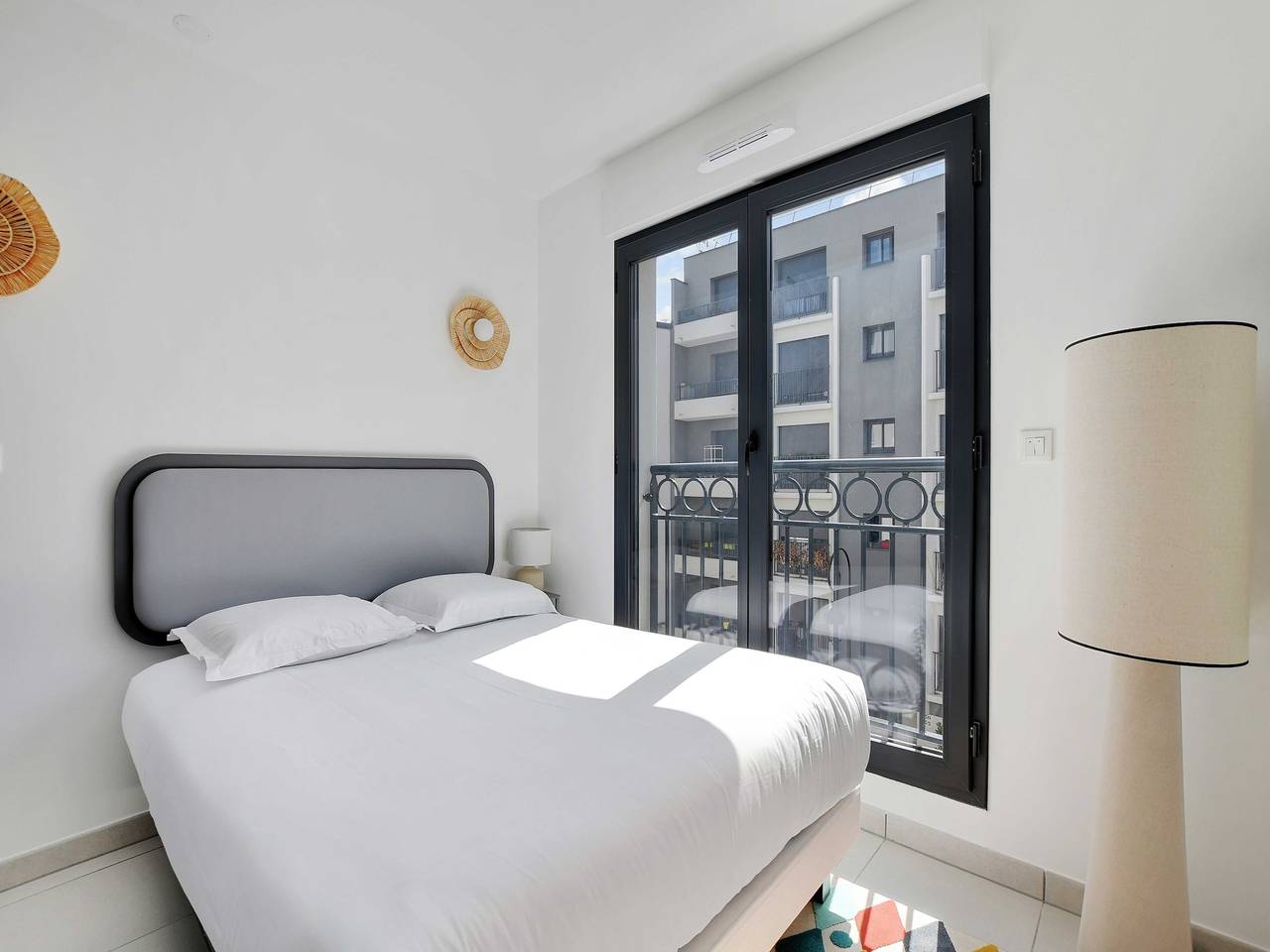 Entire apartment, Elegant Appt - 1Bdr/2P - Near Paris & La Défense in Suresnes, Hauts-de-Seine