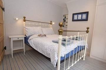 Holiday Home for 2 People in Eastbourne, East Sussex, Photo 2
