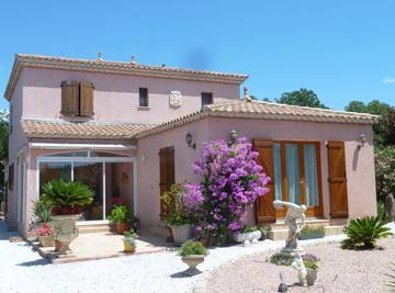 Chambre d’hôte pour 4 personnes, avec jardin, animaux acceptés dans l' Hérault