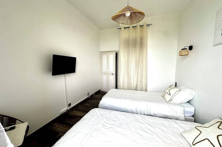 Appartement entier, Beau T3 vue Vallée de l’Eure et parking in Uzès, Région de Nîmes