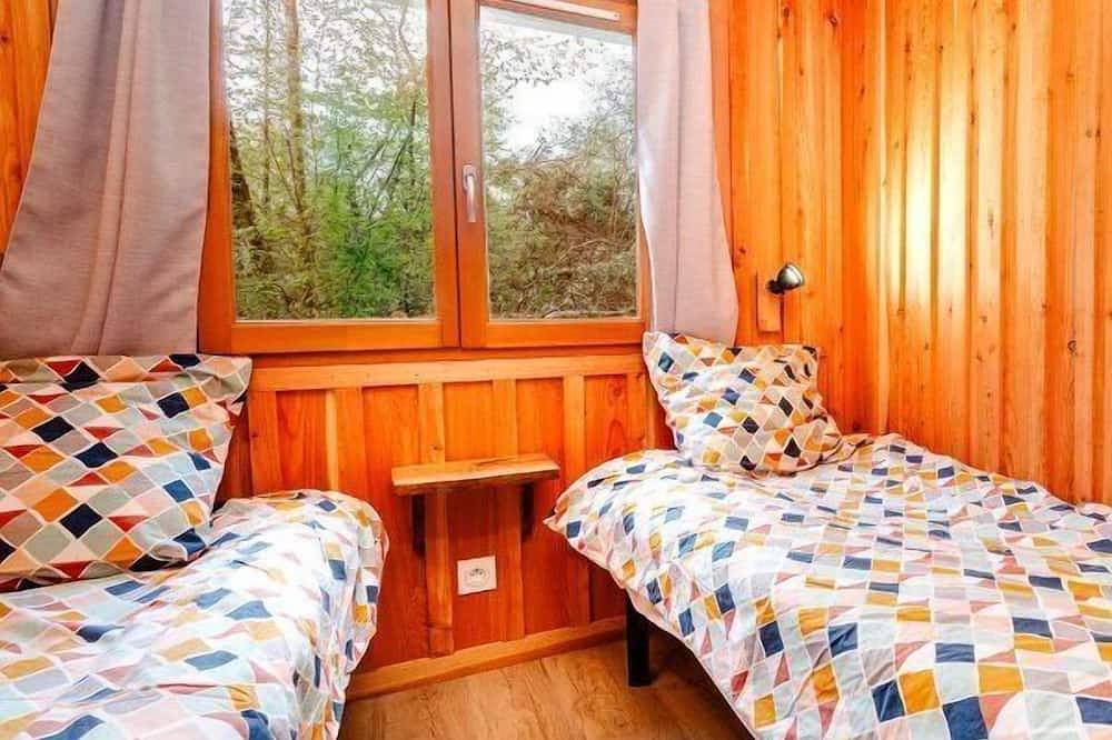 Zecamping 3* piscine chauffée sauna jacuzzi chalet Bbq 35m2 4 pers in Huelgoat, Châteaulin und Umgebung
